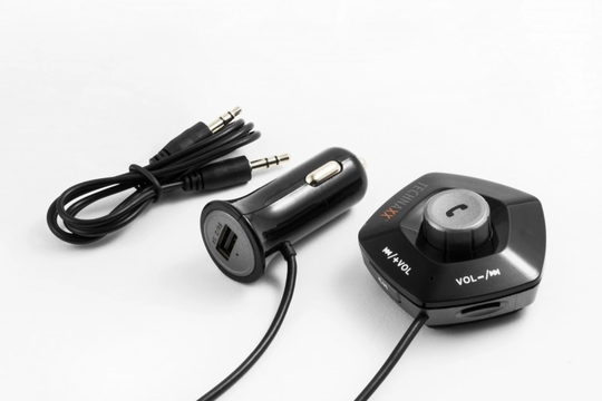 Technaxx FMT1100BT FM-sändare med hands-free