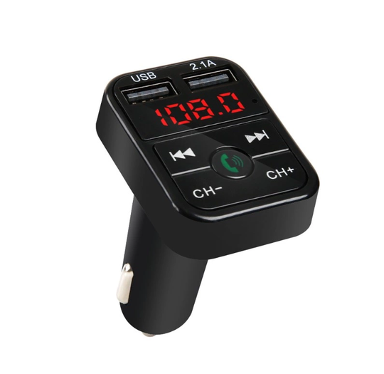 2-i-1 FM-Sändare med dubbla USB-uttag, display och knappar, Svart